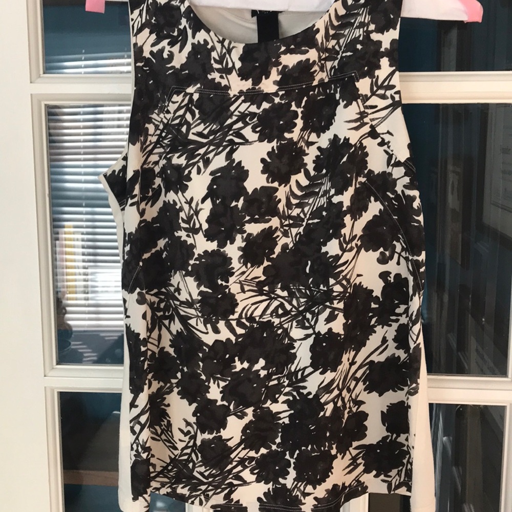 Sleeveless top